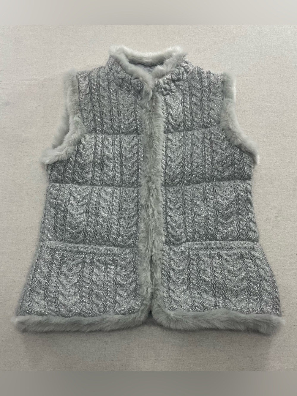 Talbots PrimaLoft Cable Knit Metallic Puffer Vest Women's P Gray Faux Fur Trim